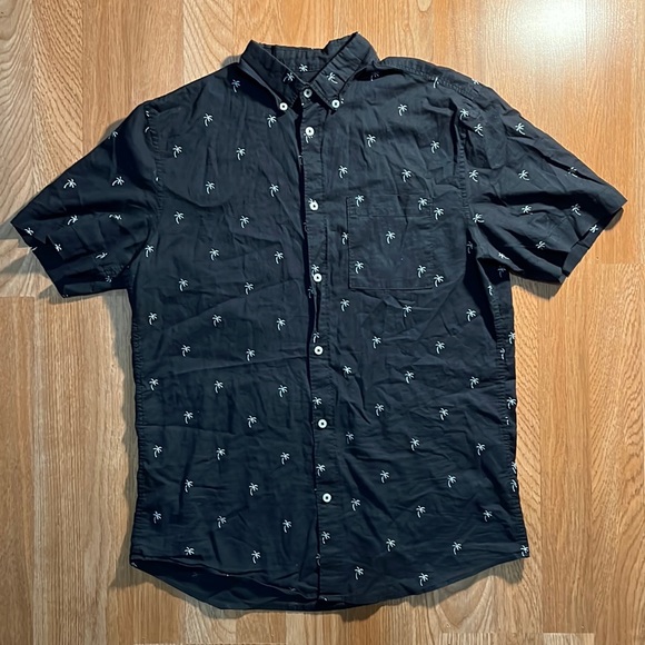 Palm Tree Button Up - Picture 1 of 8